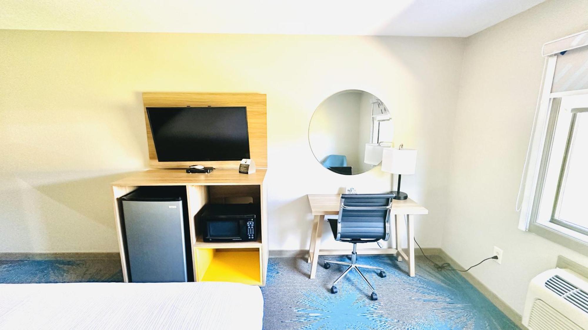 Days Inn & Suites By Wyndham Wynne Екстер'єр фото