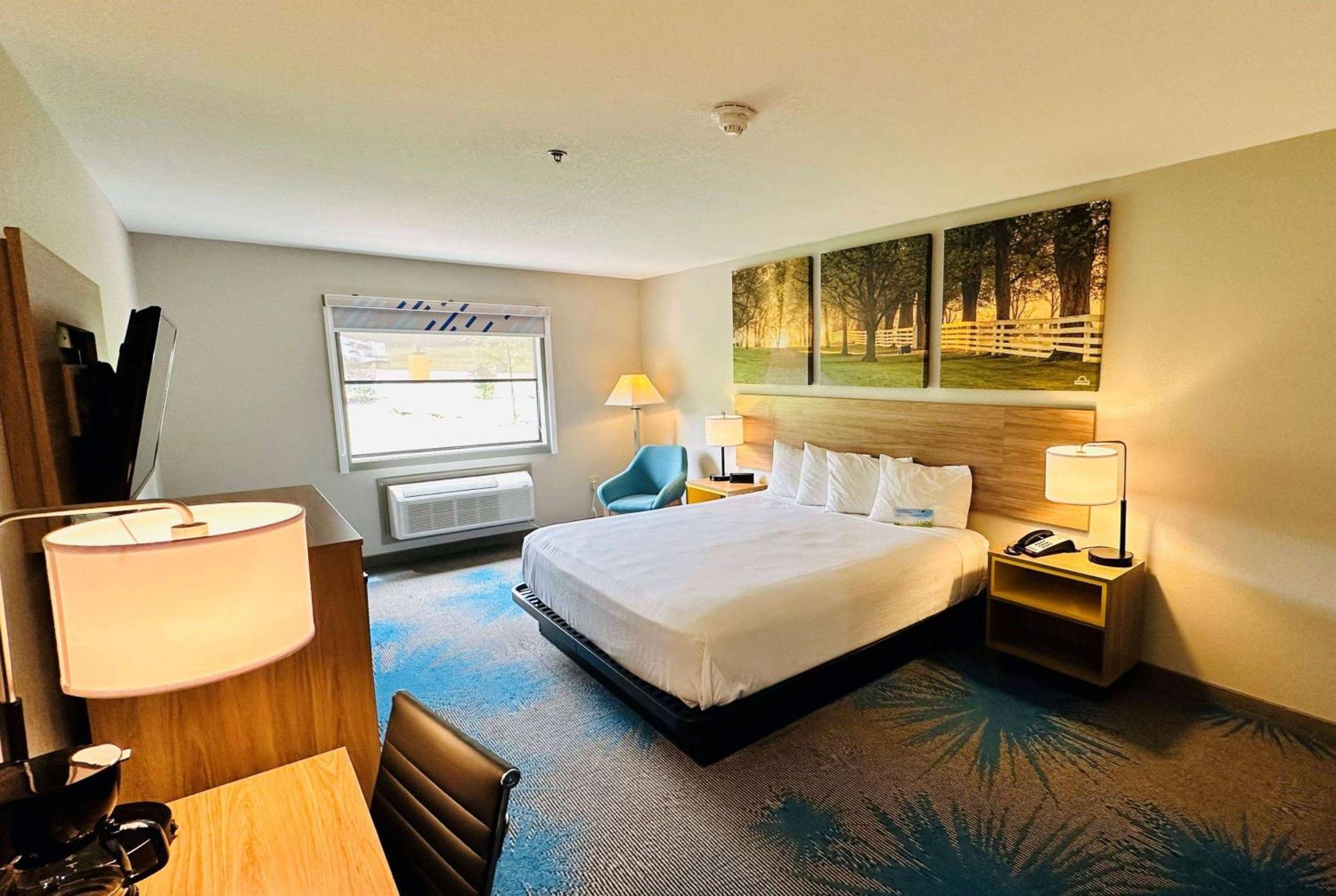 Days Inn & Suites By Wyndham Wynne Екстер'єр фото
